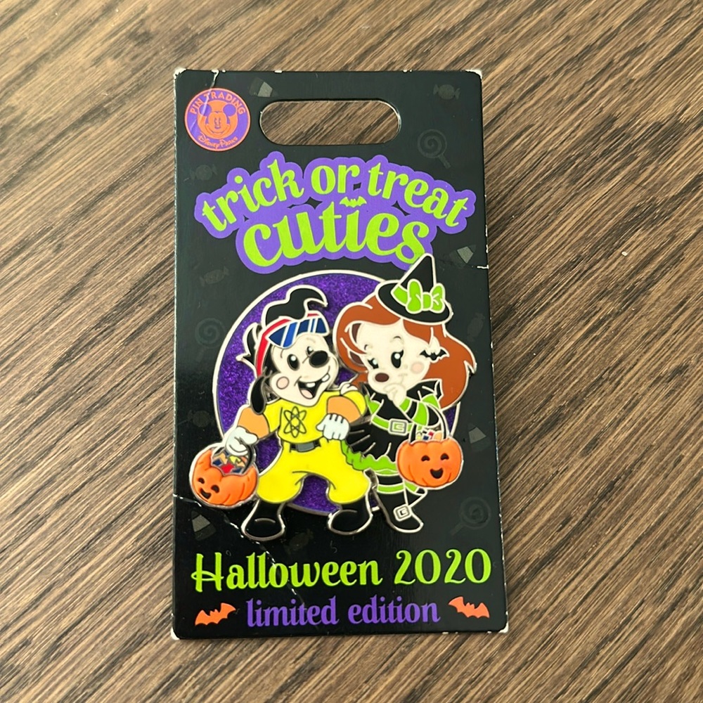 VERY RARE Trick or Treat Cuties – A Goofy Movie Pin Halloween 2020
